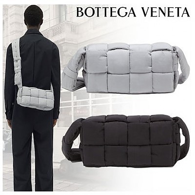 [스페셜오더]BOTTEGA VENETA-628951 보테가 베네타 패디드 테크 카세트 백 / 2컬러