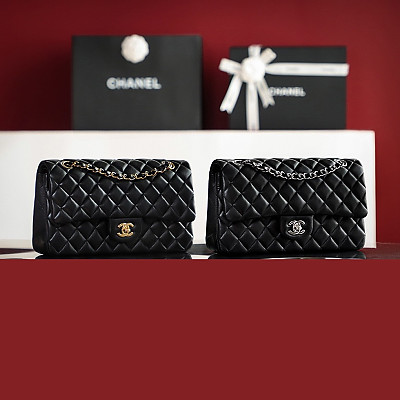 CHANEL-A01112 샤넬 블랙 램스킨 클래식 11.12 미디엄 플랩백 25.5cm 골드/실버 하드웨어