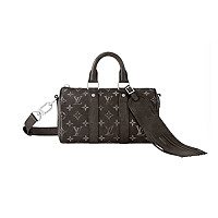 LOUIS VUITTON-M13988 루이비통 블랙 키폴 카고 반둘리에 25