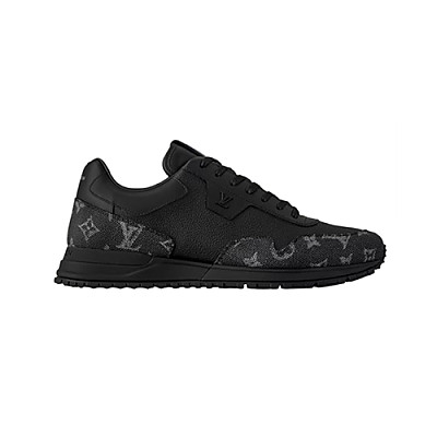 LOUIS VUITTON-1AILES 루이비통 블랙 모노그램 송아지 가죽 런 어웨이 스니커즈 남성용