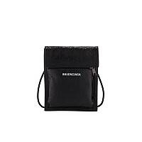 [스페셜오더]BALENCIAGA-532298 발렌시아가 레드 익스플로러 파우치 스트랩 백
