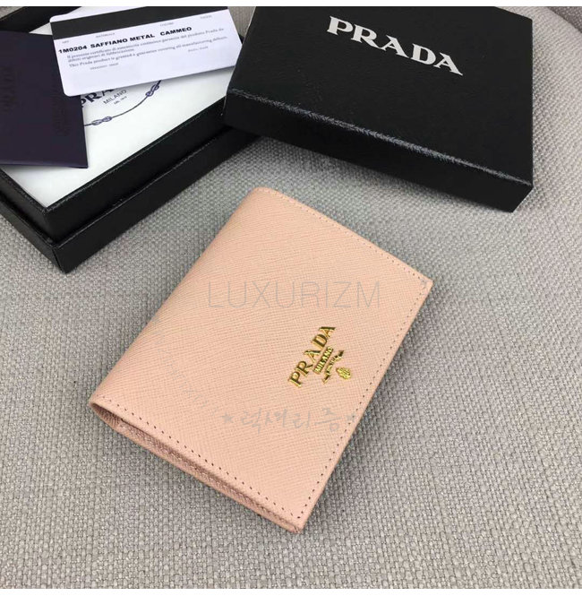 prada5-1028-002.jpg