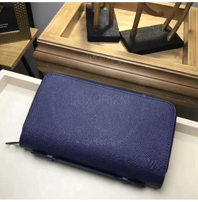 louisvuitton1-1123-002.jpg