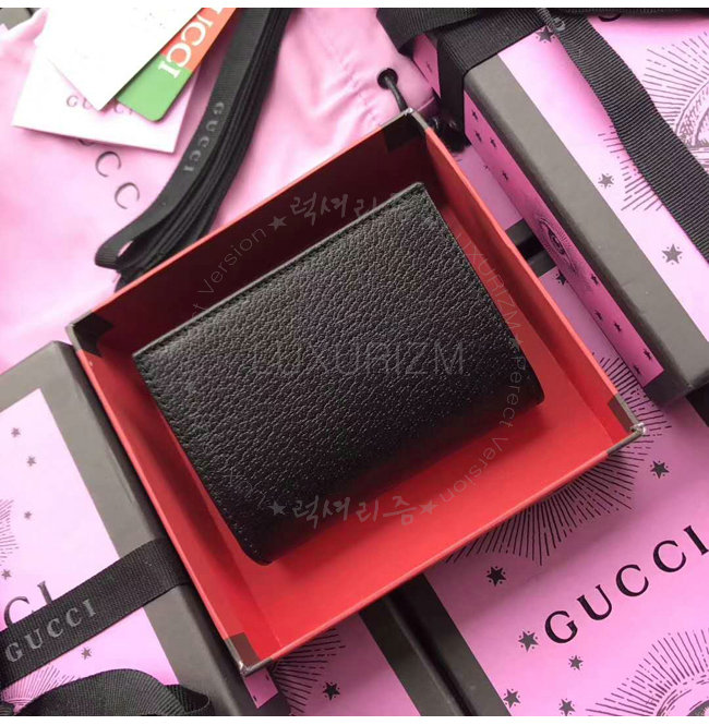 gucci-1127-002.jpg