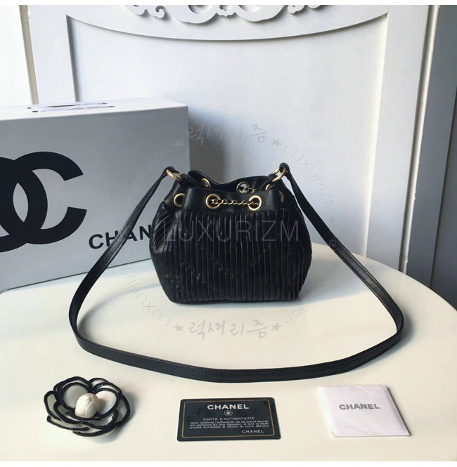 chanel-1212-002.jpg