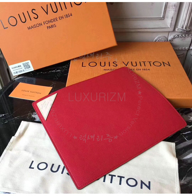 louisvuitton-0124-001.jpg