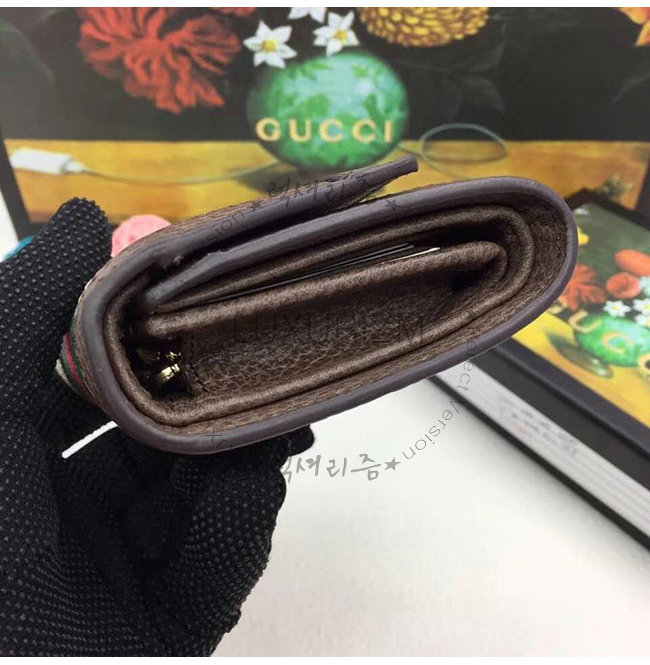 gucci-1108-005.jpg