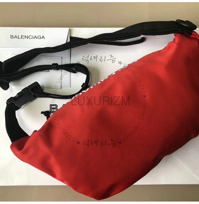 balenciaga4-1114-004.jpg