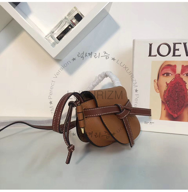 loewe-1122-004.jpg