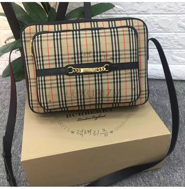 burberry1-1213-002.jpg