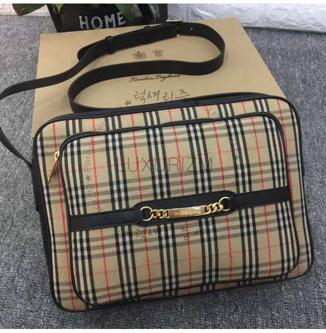 burberry1-1213-004.jpg