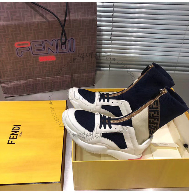 fendi-1220-004.jpg