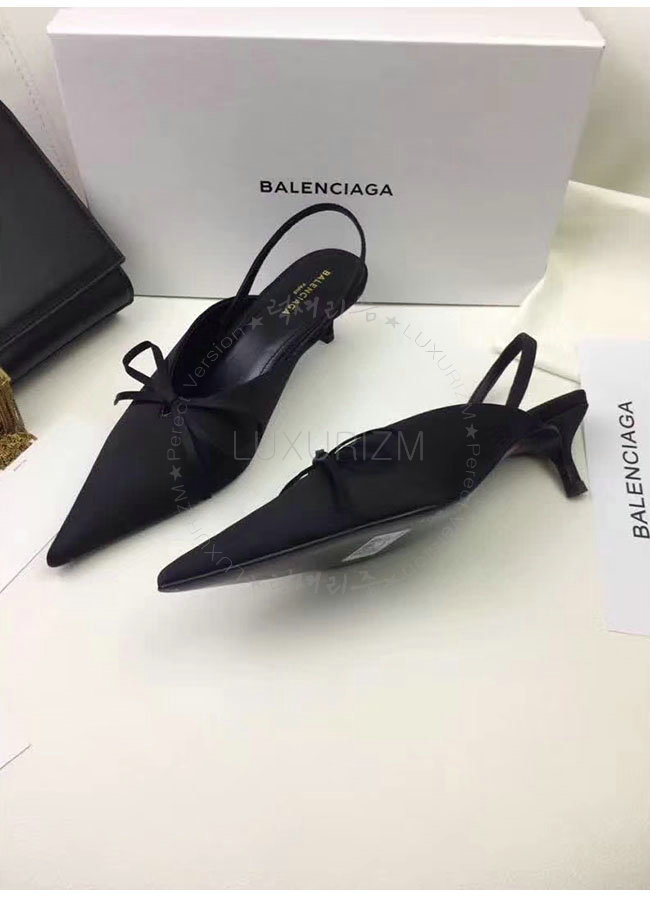 balenciaga2-0206-4.jpg