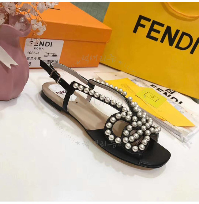 fendi-0313-007.jpg