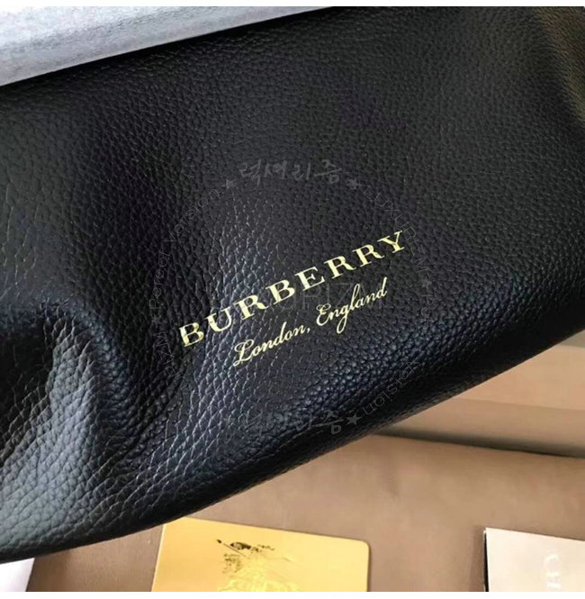 burberry2-0416-008.jpg