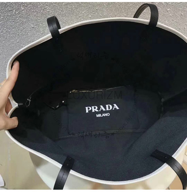 prada4-0709-0010.jpg