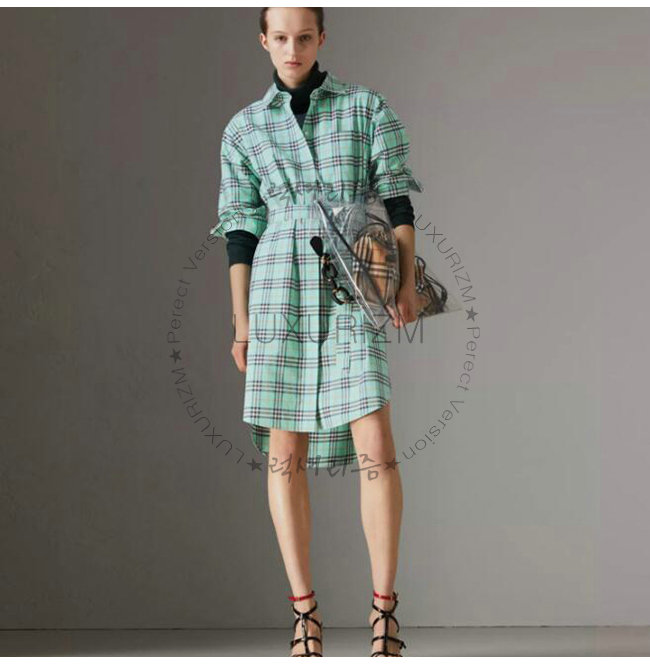 burberry-0719-001.jpg