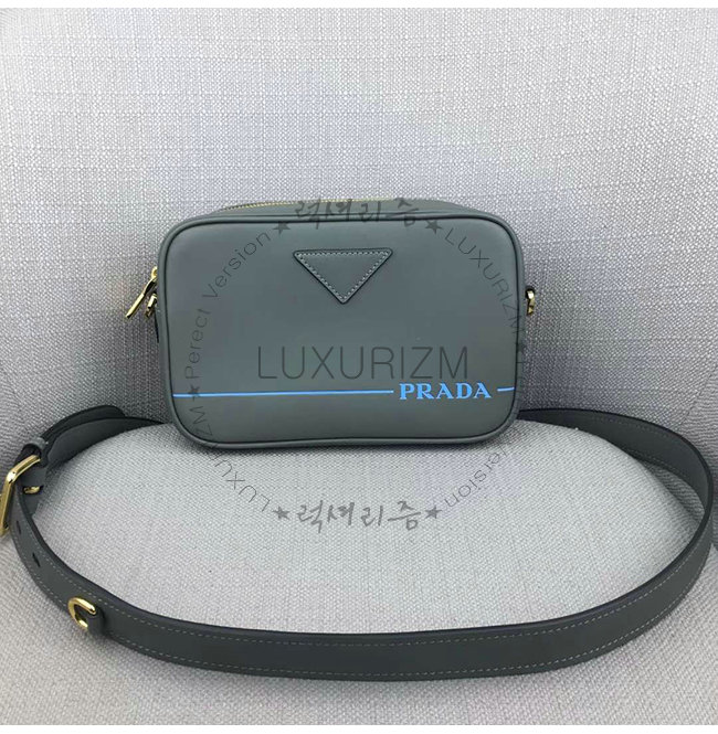 prada1-0815-004.jpg