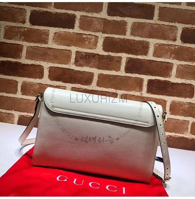 gucci-0823-004.jpg